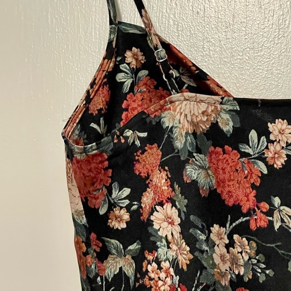 EXPRESS Floral Satin Camisole Size Small - Picture 5 of 8